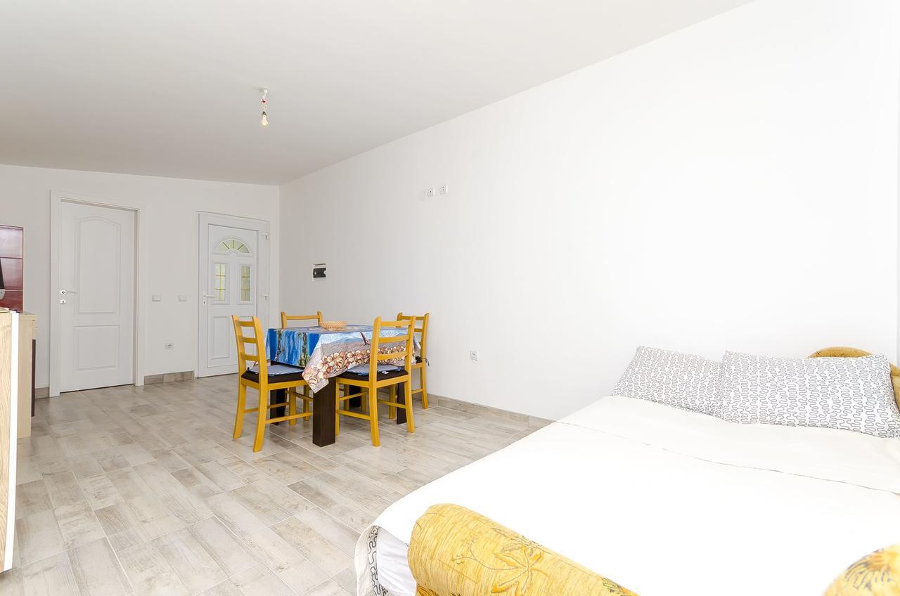 Apartments Mirko I Anda Donji Okrug  ภายนอก รูปภาพ
