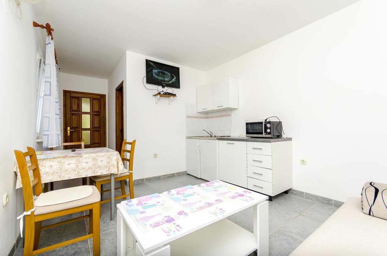 Apartments Mirko I Anda Donji Okrug  ภายนอก รูปภาพ